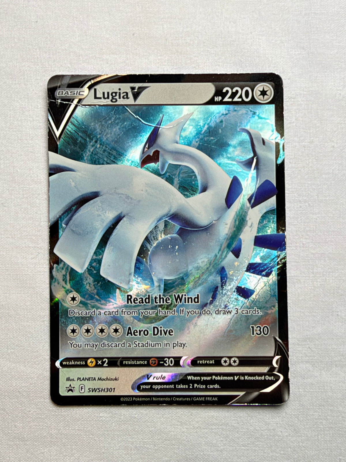 Lugia V 138/195 front