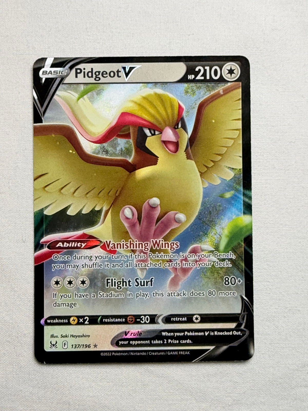 Pidgeot V 137/196 front